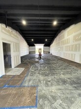 1024 Golden Leaf Blvd, Richmond, KY for lease Interior Photo- Image 1 of 11