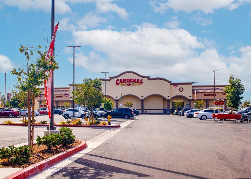 SWC Central Avenue & Holt Blvd, Montclair, CA à louer - Photo du bâtiment - Image 1 de 10