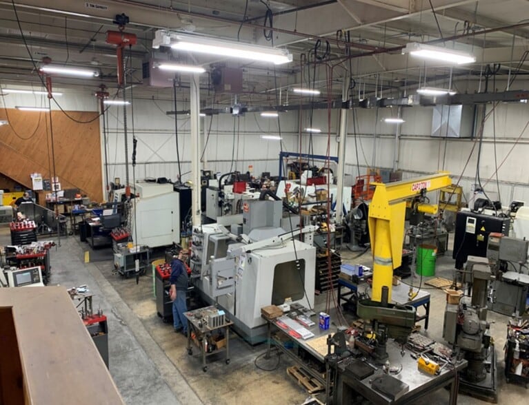 2143 County Rd, Grafton, WI for lease - Interior Photo - Image 3 of 4