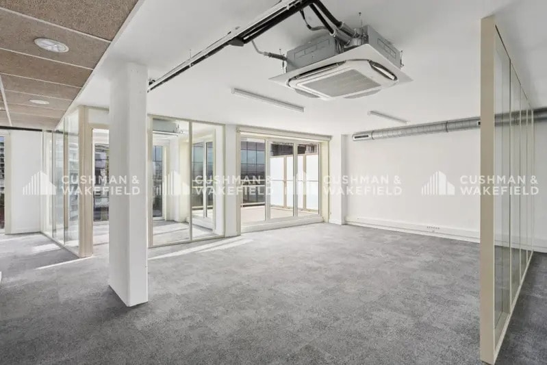 77 Rue Jean Bleuzen, Vanves for lease - Building Photo - Image 3 of 14