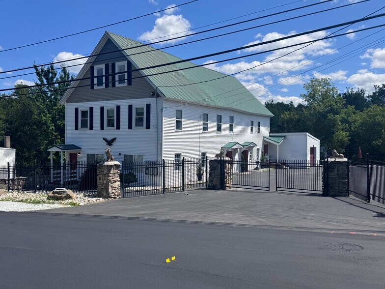 16 Concord Hill Rd, Pittsfield, NH à vendre - Photo du bâtiment - Image 3 de 31