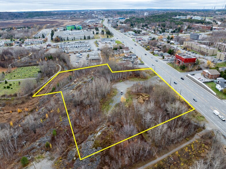 1278 Notre Dame Av, Greater Sudbury, ON à vendre - Photo du b timent - Image 2 de 14