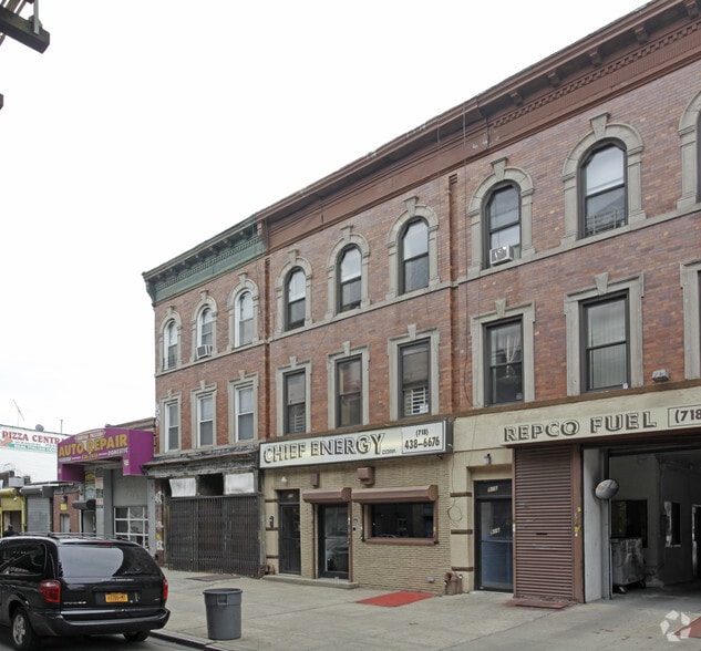 918 McDonald Ave, Brooklyn, NY for sale - Primary Photo - Image 1 of 2