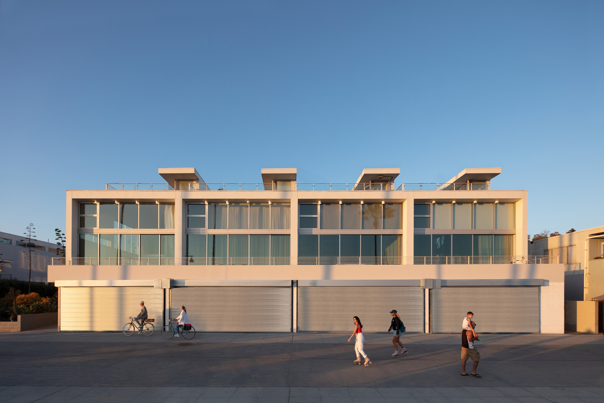 701 Ocean Front Walk, Venice, CA for lease Building Photo- Image 1 of 15