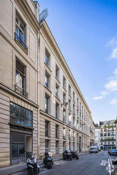 4 Rue De Ventadour, Paris for lease - Building Photo - Image 2 of 8