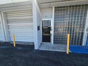 7212-7282 NW 33rd St, Miami, FL for lease Building Photo- Image 1 of 6