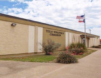 More details for 2102 W Main St, Grand Prairie, TX - Office for Sale