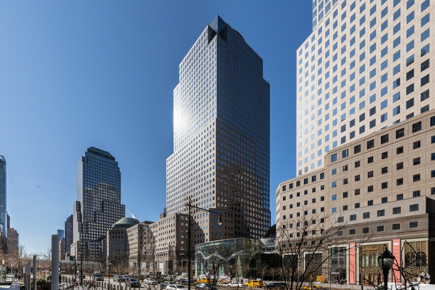 225 Liberty St, New York, NY à louer - Photo du bâtiment - Image 3 de 8