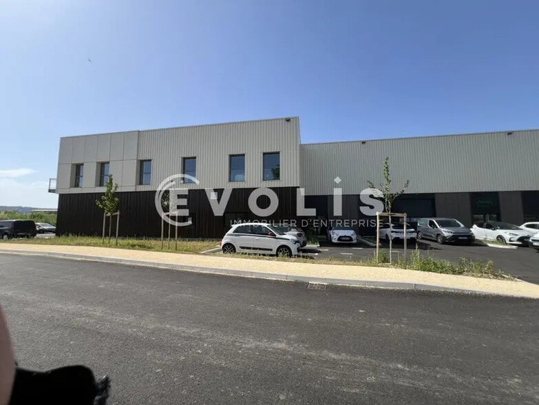 170 Rue Des Terres Bourdin, Rillieux-la-Pape à vendre - Photo du bâtiment - Image 3 de 9