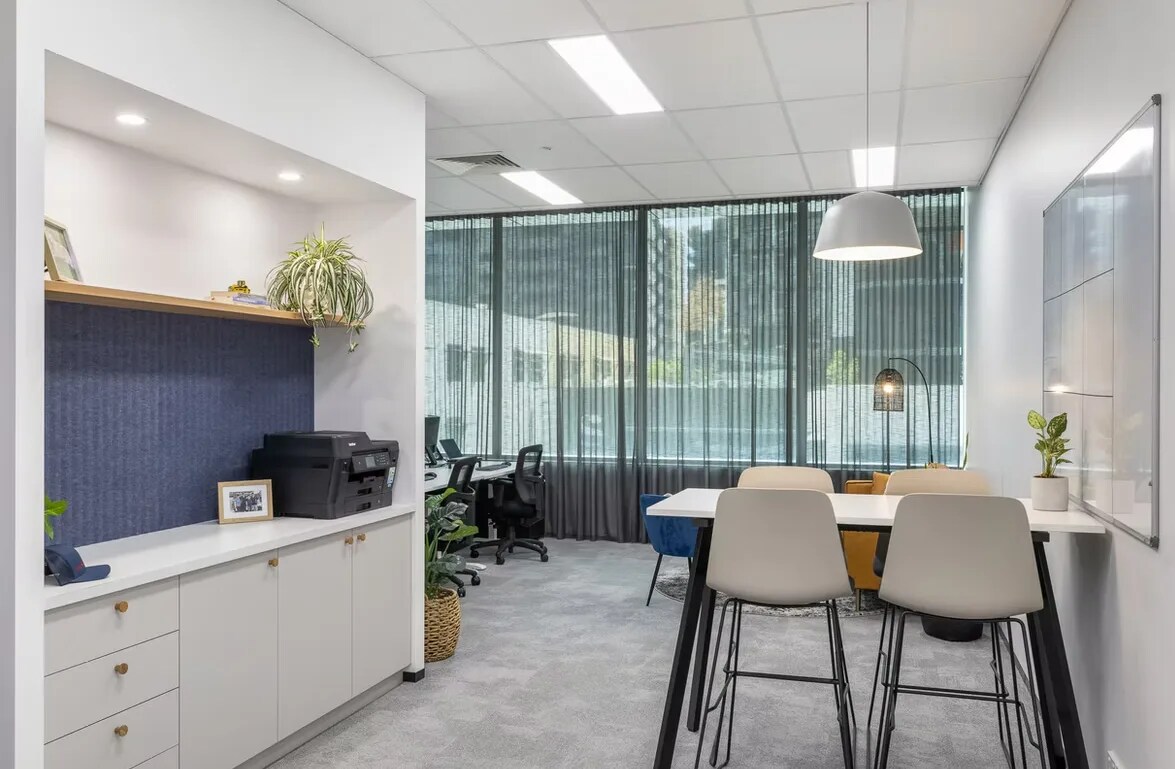 4 Kyabra St, Newstead for lease Interior Photo- Image 1 of 4