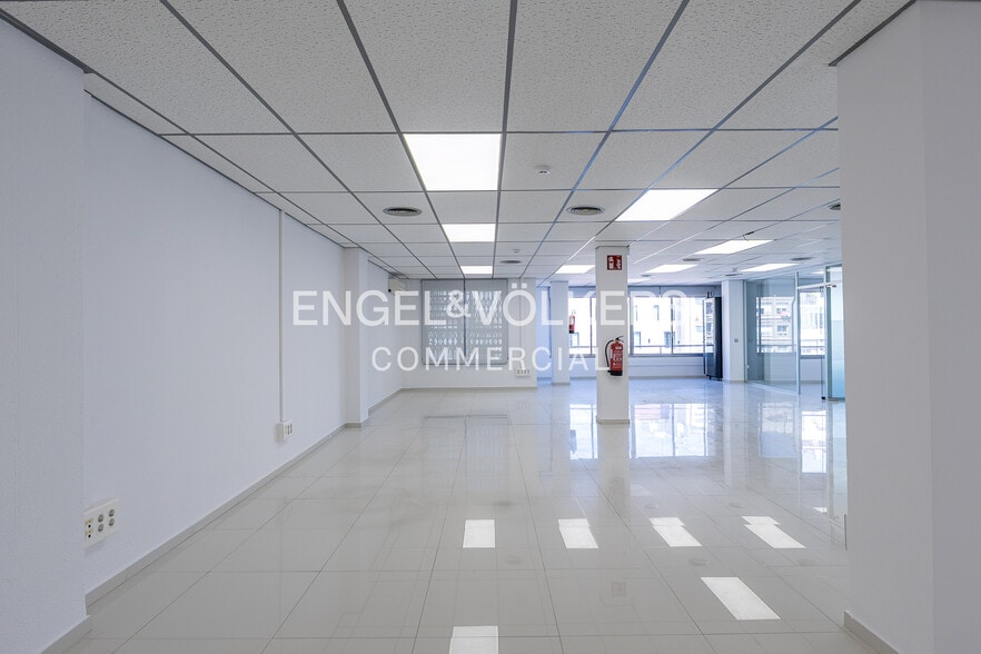 Office in Barcelona, Barcelona for lease - Interior Photo - Image 3 of 5