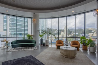 6801 Hollywood Blvd, Hollywood, CA for lease Interior Photo- Image 2 of 4