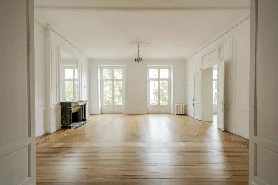 63 Avenue Marceau, Paris for lease Interior Photo- Image 1 of 12