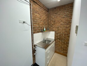 33 Windsor Rd, Kellyville for lease Interior Photo- Image 2 of 2