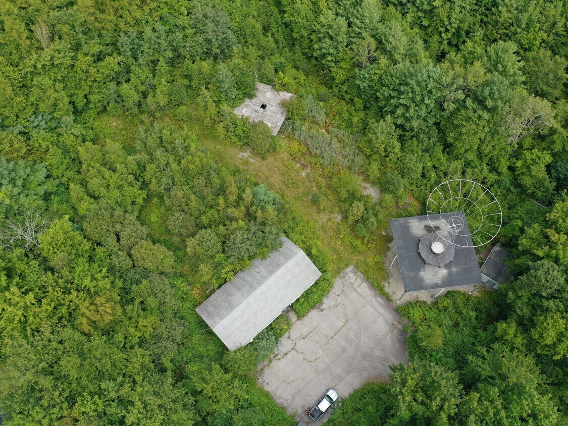 27 Douglas Rd, Webster, MA à vendre Photo principale- Image 1 de 21