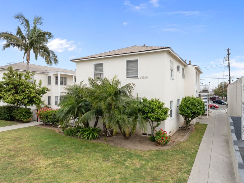 12320 Washington Pl, Los Angeles, CA for sale - Primary Photo - Image 1 of 4