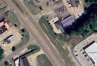 1330 Sunset Dr, Grenada, MS à louer Aérien- Image 2 de 13