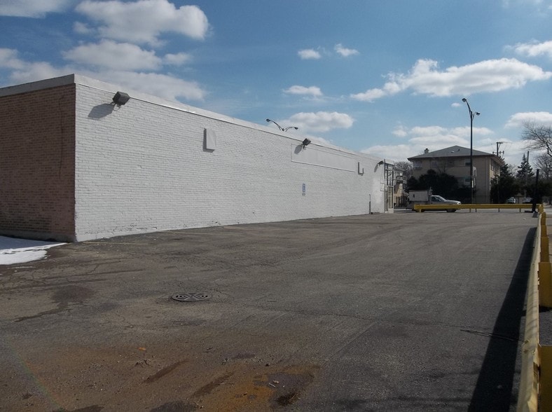 3550 W 79th St, Chicago, IL for lease - Building Photo - Image 2 of 4