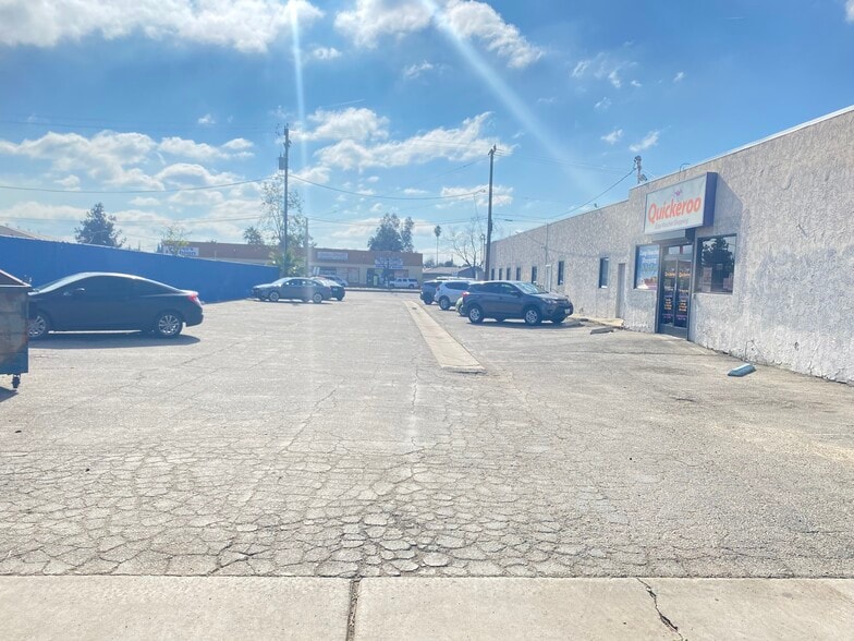 500 E California Ave, Bakersfield, CA for sale - Building Photo - Image 3 of 4