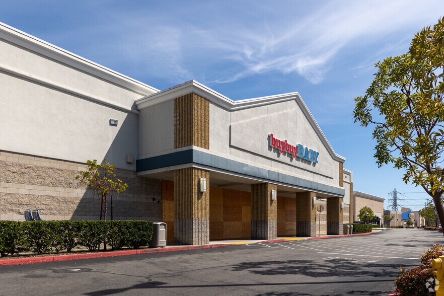 25322 El Paseo, Mission Viejo, CA à louer - Photo du bâtiment - Image 2 de 6