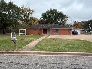 1933 East Ave, Katy, TX à louer Photo intérieure- Image 2 de 16