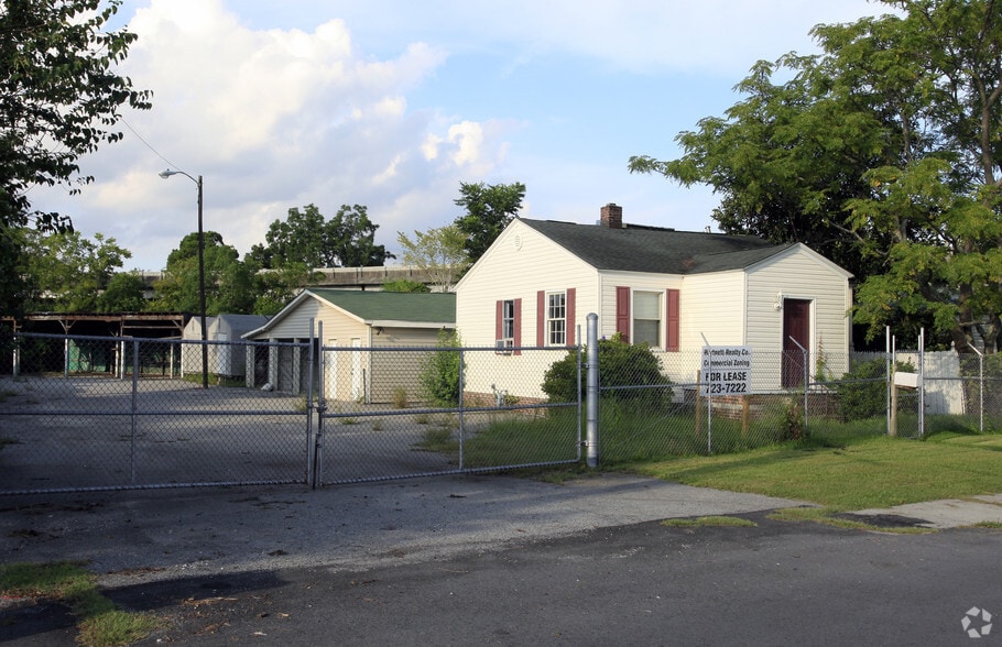 2123 Montford Ave, Charleston, SC à louer - Photo du bâtiment - Image 3 de 4