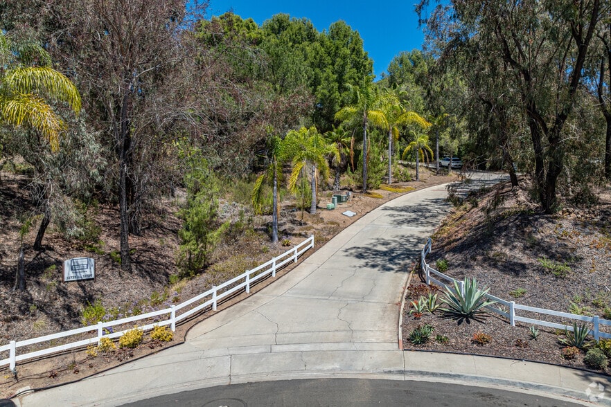 12742 Monte Vista Rd, Poway, CA for sale - Primary Photo - Image 1 of 8