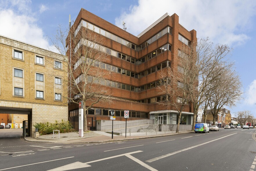 1-9 Romford Rd, London for lease - Building Photo - Image 3 of 16