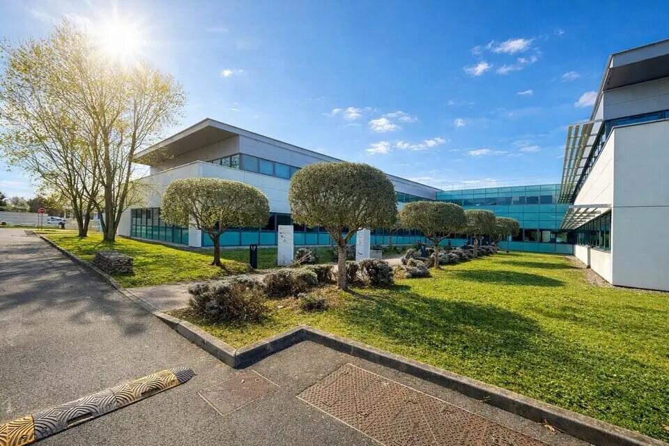Office in Labège for lease Building Photo- Image 1 of 12