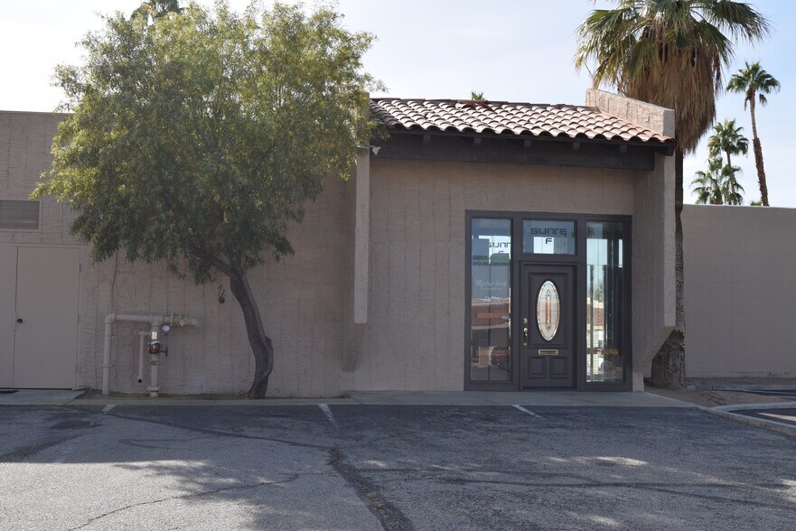 74040 El Paseo, Palm Desert, CA à louer - Photo du bâtiment - Image 2 de 2
