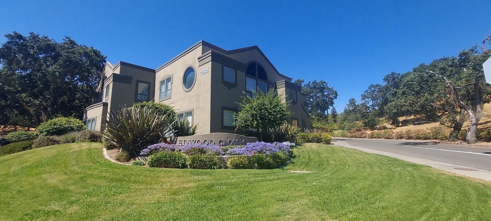 7599 Redwood Blvd, Novato, CA for lease Building Photo- Image 1 of 11