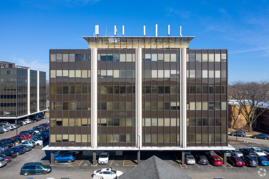 6160 N Cicero Ave, Chicago, IL for lease - Building Photo - Image 2 of 13