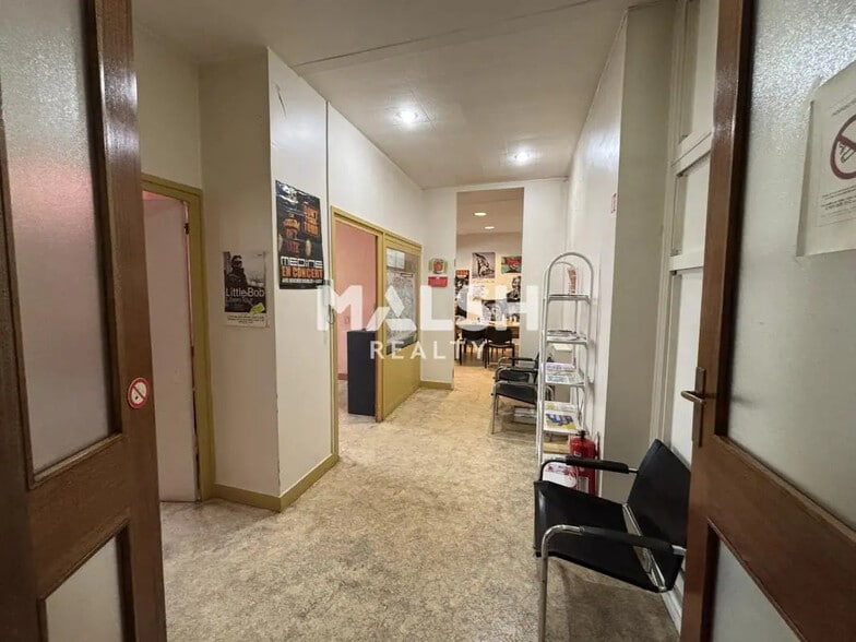 Office in Lyon for lease - Interior Photo - Image 3 of 8