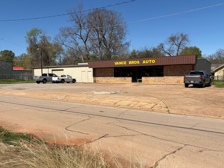 601 W Lacy St, Palestine, TX à vendre - Photo du bâtiment - Image 3 de 44