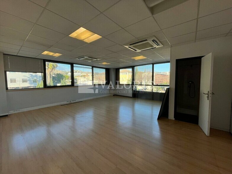Bureau dans Marseille à louer - Photo du bâtiment - Image 3 de 12