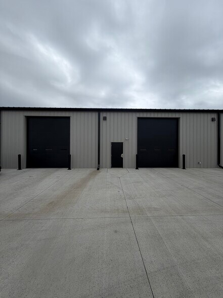 2244 NE 54th Ave, Des Moines, IA à louer - Photo du bâtiment - Image 3 de 3