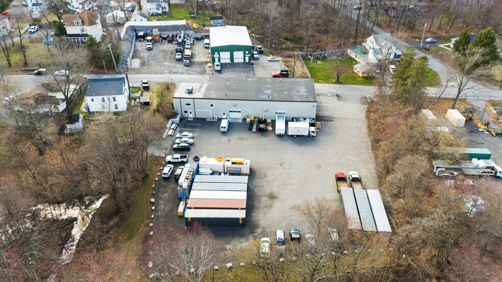 180 Stone St, Clinton, MA à vendre - Photo du bâtiment - Image 1 de 1