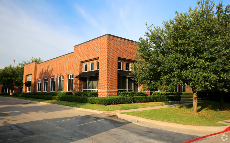 870 S Denton Tap Rd, Coppell, TX for lease - Primary Photo - Image 1 of 6