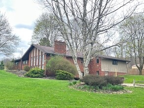 946 Route 228, Mars, PA à louer Photo du bâtiment- Image 1 de 26