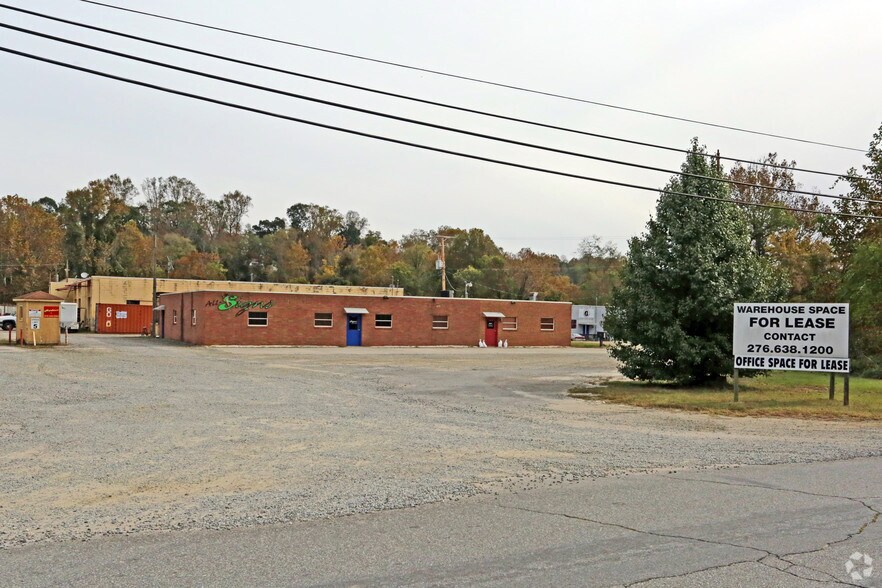 76-100 Tensbury Dr, Martinsville, VA for lease - Primary Photo - Image 1 of 17