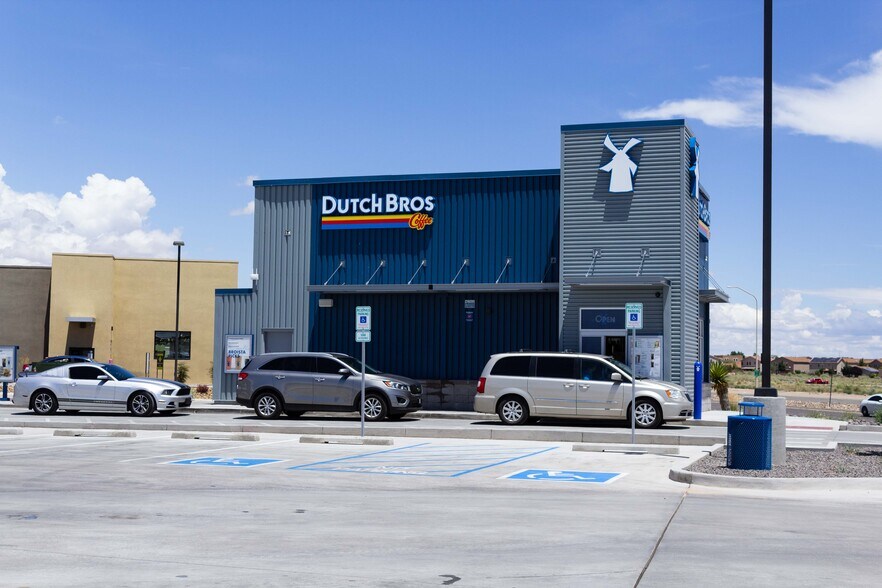 Unser Blvd, Rio Rancho, NM à vendre - Photo du bâtiment - Image 3 de 10