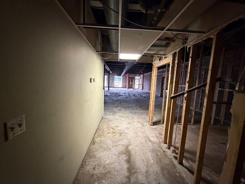 529-535 E 5th Ave, Gary, IN à louer - Photo du bâtiment - Image 2 de 21