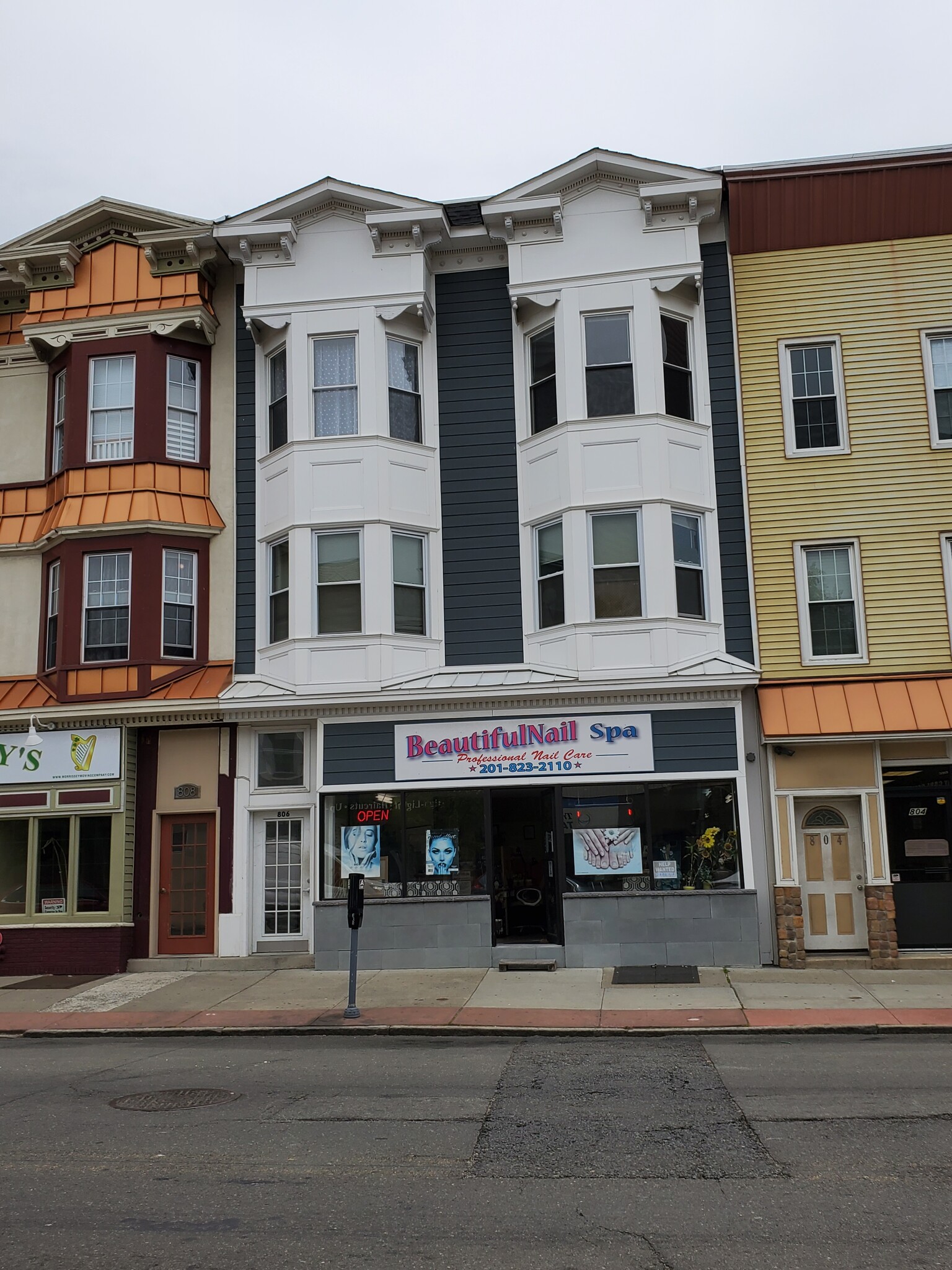 806 Broadway, Bayonne, NJ à vendre Photo du bâtiment- Image 1 de 1