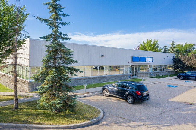 Plus de détails pour 2867 45th Ave SE, Calgary, AB - Industriel à vendre