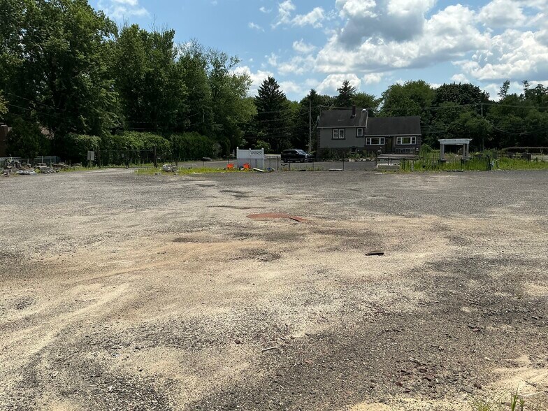 32 Bennetts Mills Rd, Jackson, NJ à louer - Photo du bâtiment - Image 3 de 8