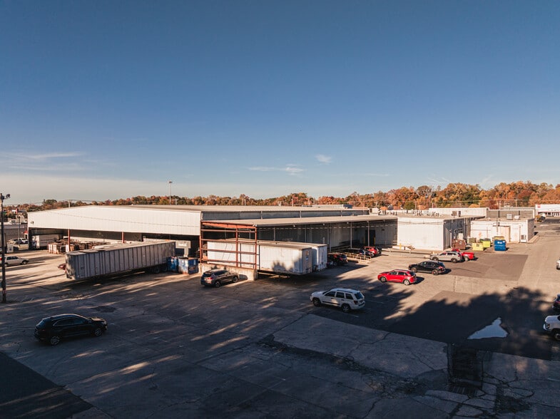 2645 N Main St, High Point, NC à louer - Photo du bâtiment - Image 3 de 4