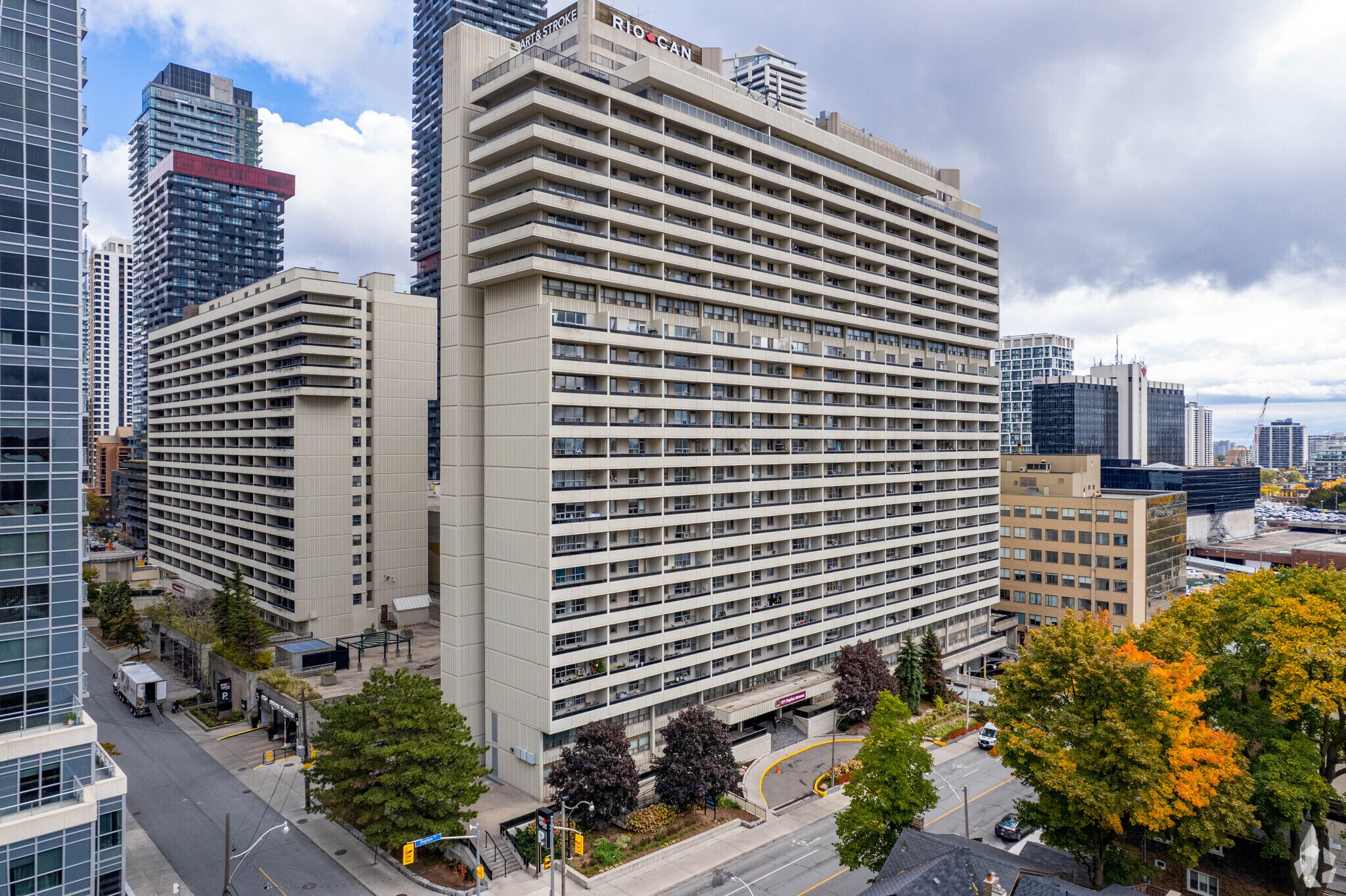 411 Duplex Av, Toronto, ON à vendre Photo principale- Image 1 de 1