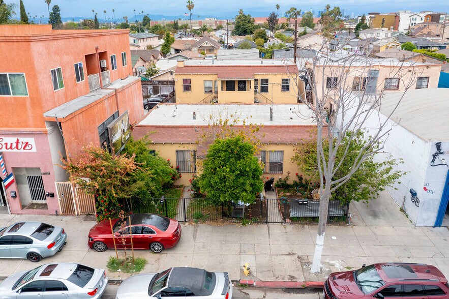 139 W Florence Ave, Los Angeles, CA à vendre - Photo principale - Image 1 de 7