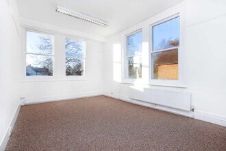 4 Chase Side, Enfield for lease Interior Photo- Image 2 of 4