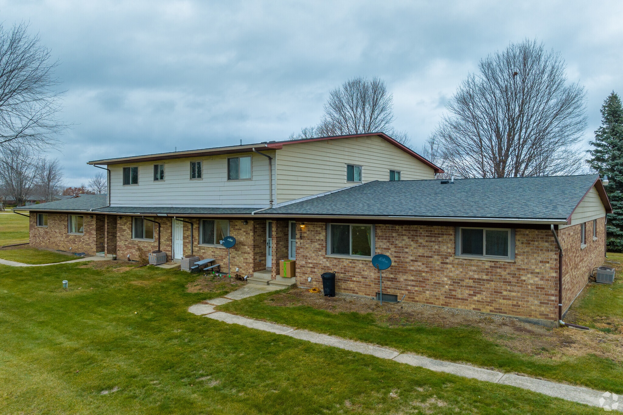 1565 N Hickory Rd, Owosso, MI à vendre Photo principale- Image 1 de 29